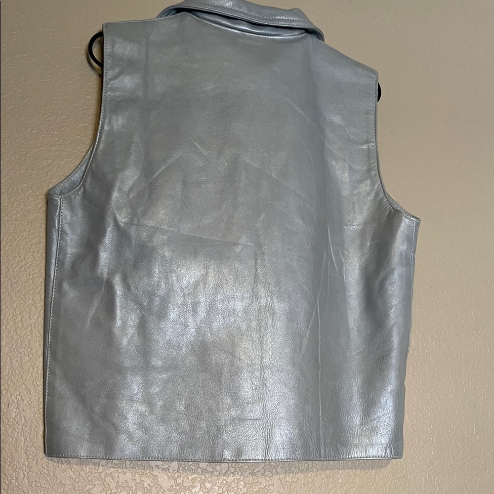 ST MAAETEN VINTAGE GENUINE LEATHER STUDDED VEST - Picture 2 of 6